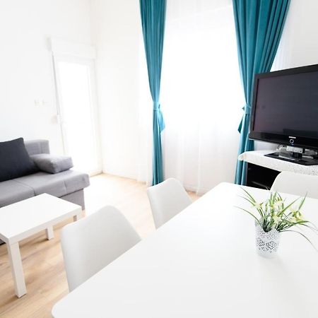 Cozy Beach Apartments Makarska Exterior photo